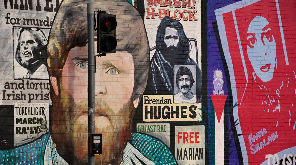 DFF68W GBR, Nordirland, Belfast, Gaeltacht Quarter, 02.11.2012, International Wall in the Falls Road in West Belfast.