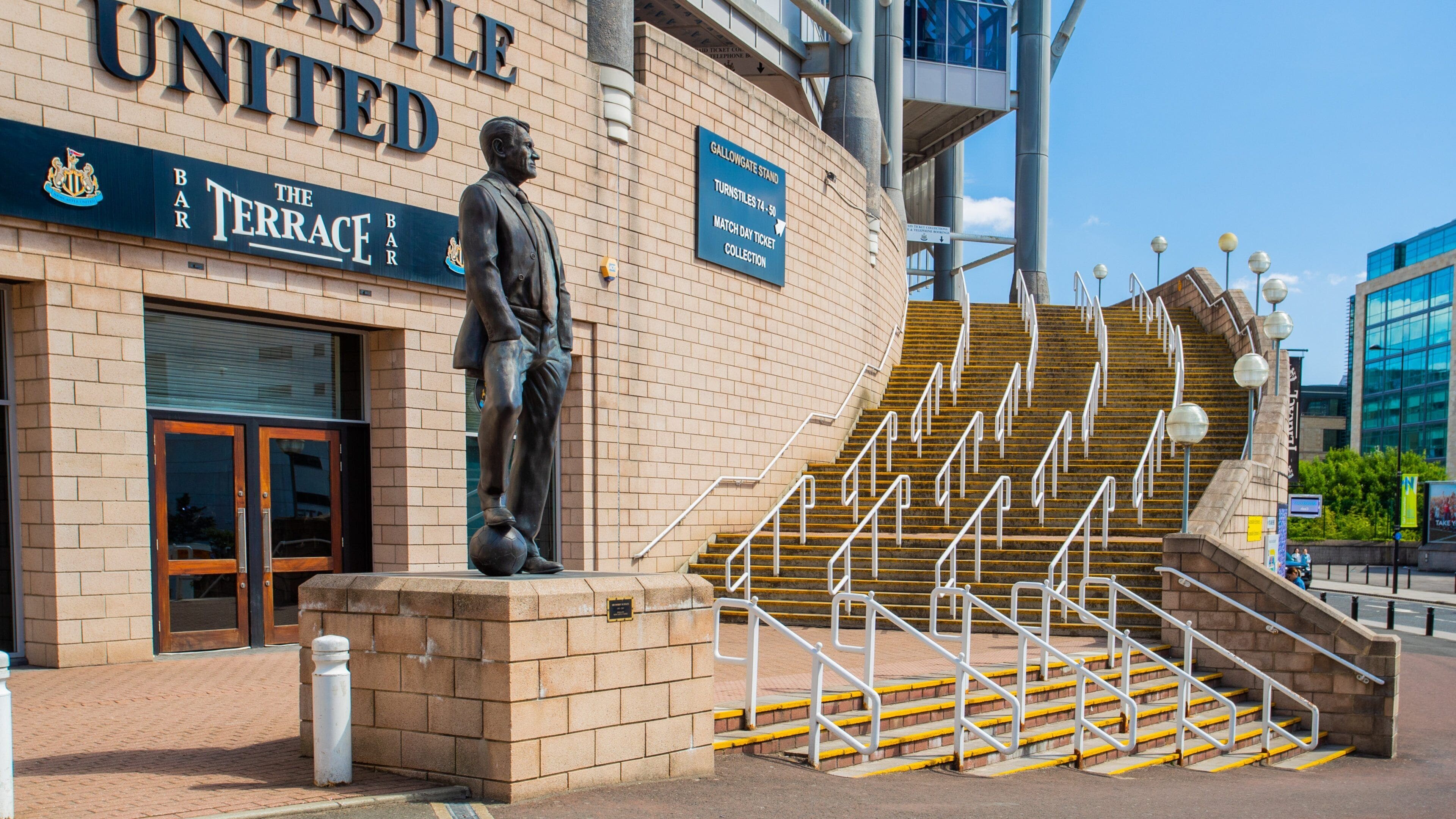 Newcastle City Center which includes a statue or sculpture