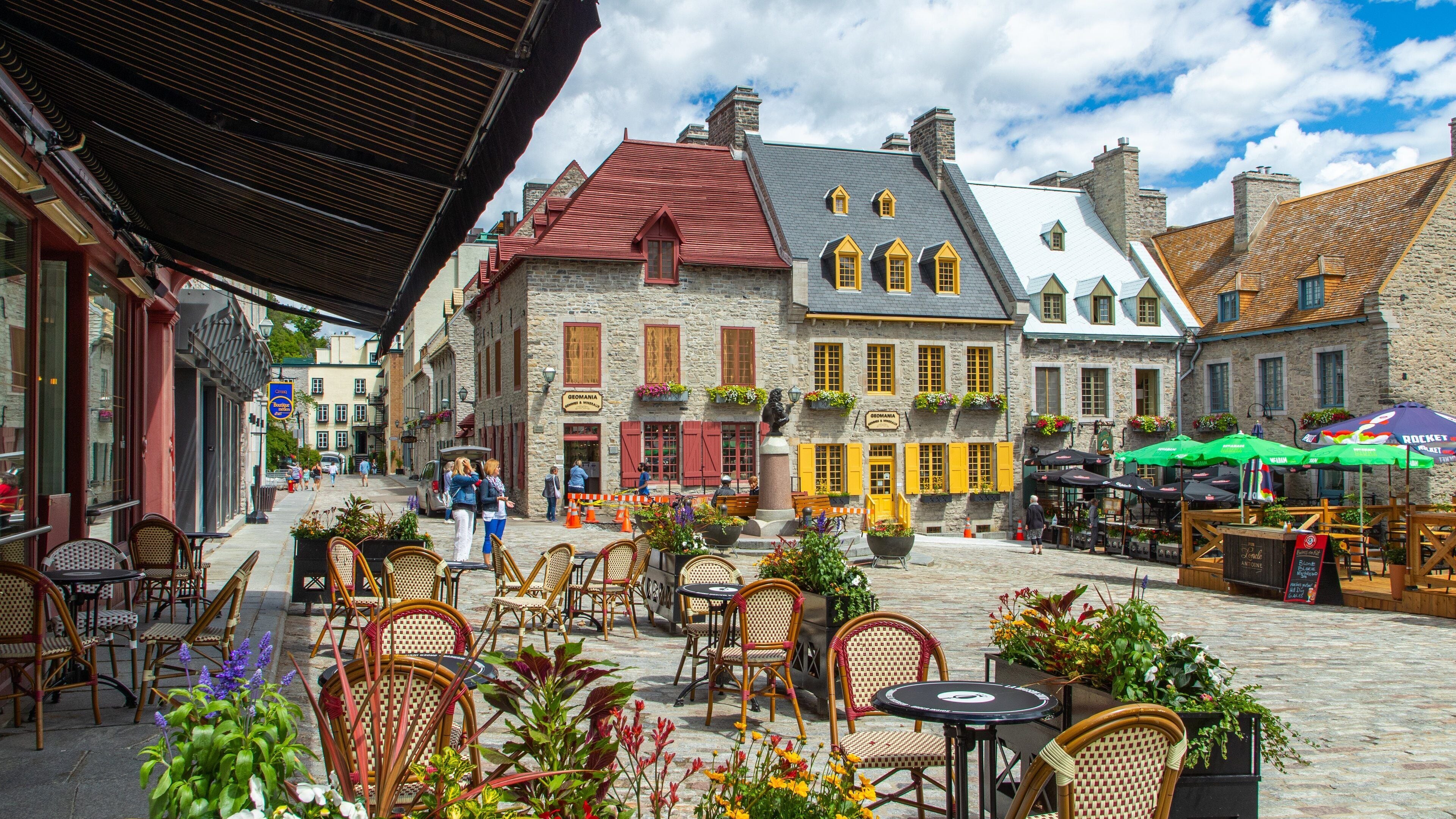 Lower Town featuring street scenes