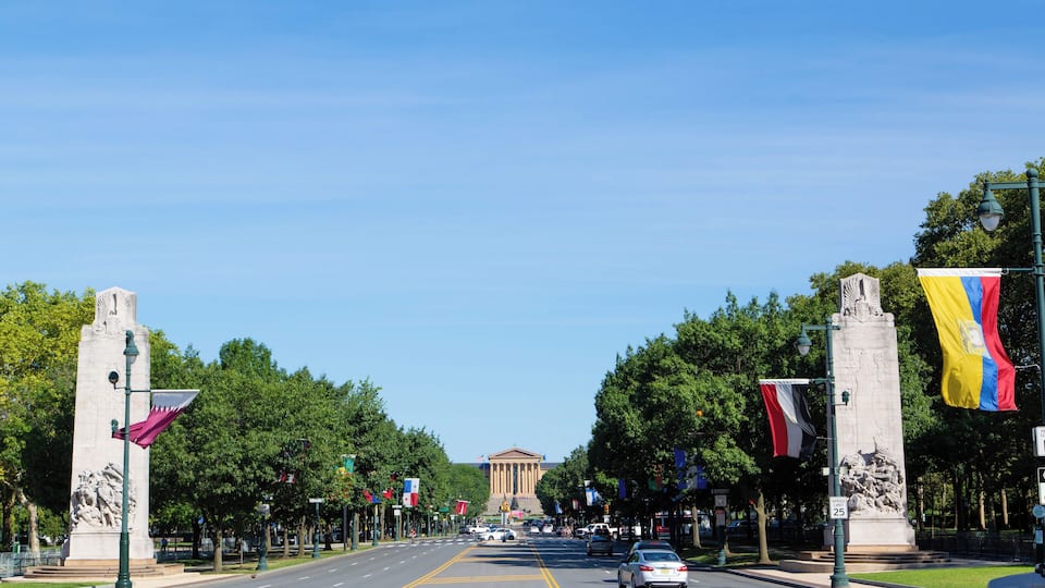 Philadelphia_ParkwayMuseumDistrict_3000663323_07