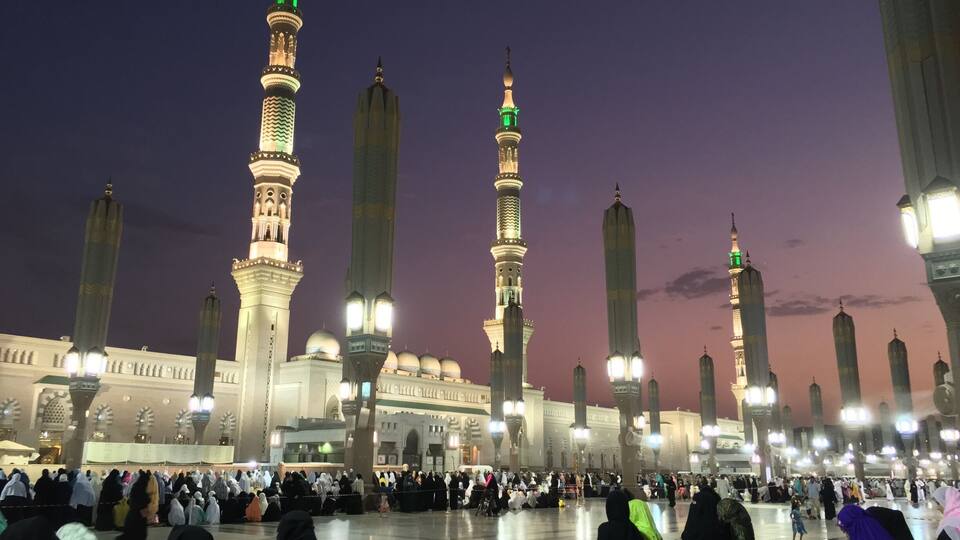 Prophet's Mosque at sunset.
Tranquility and inner peace is what I found here.