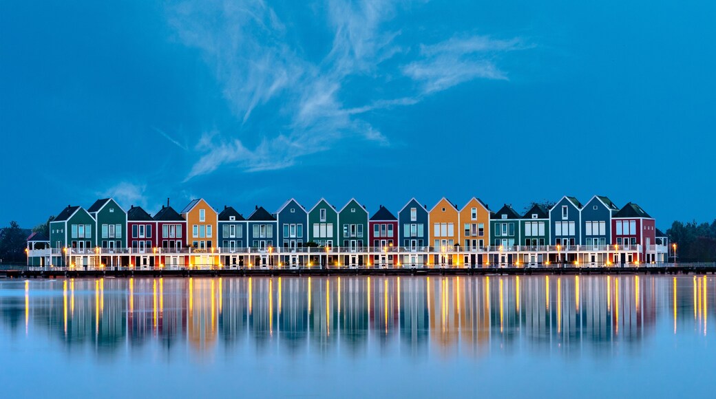 Colrored Houses - Houten