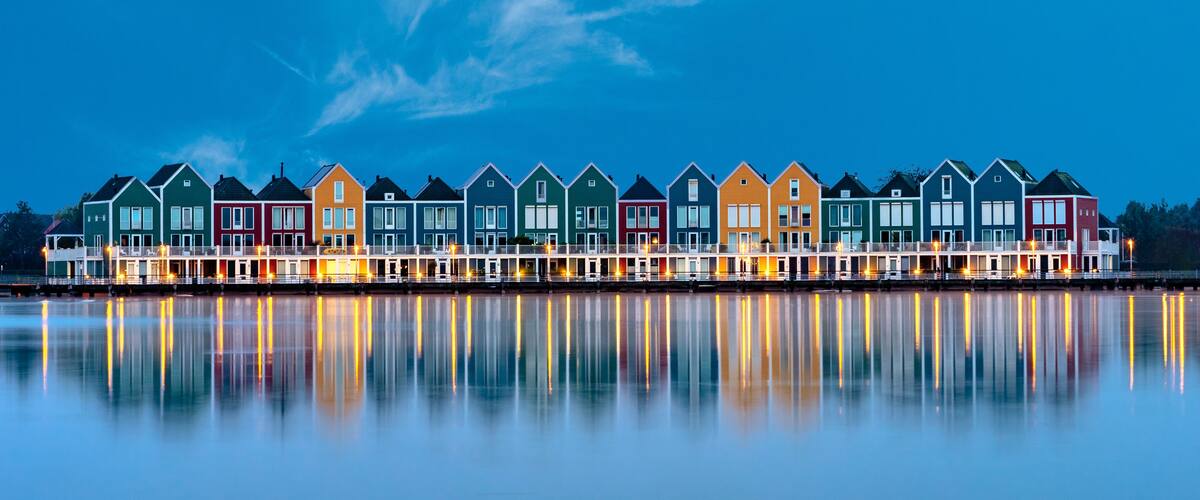 Colrored Houses - Houten