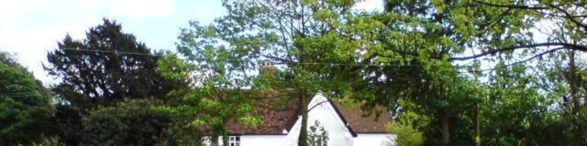 Searson's Farm Farmhouse beside the bridleway into Trimley Marshes Nature Reserve.