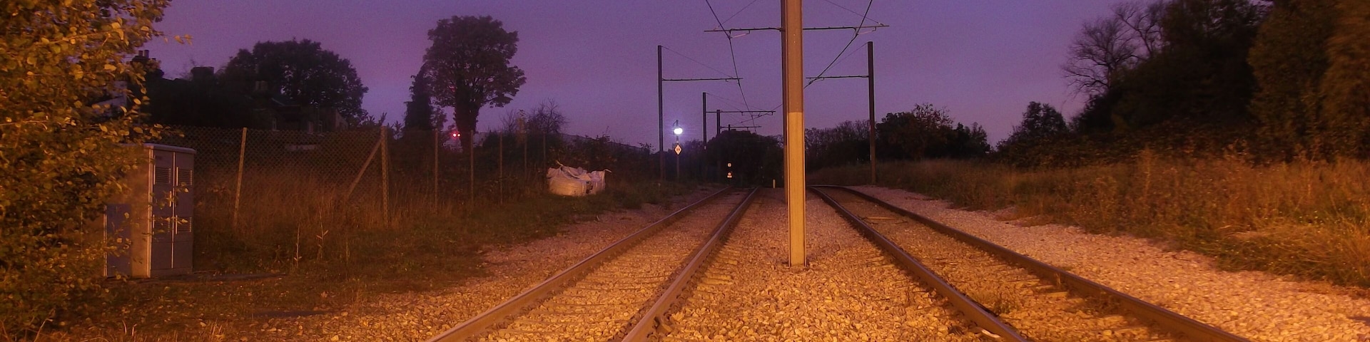 Croydon Tramlink (at night)