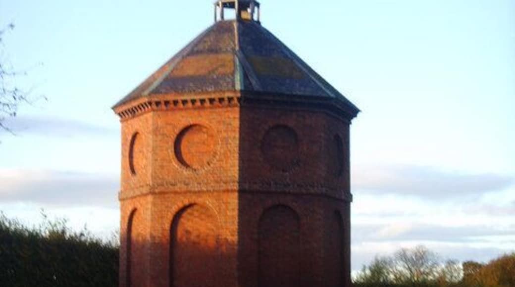 Dovecote on the entrance into Chetwynd Manor