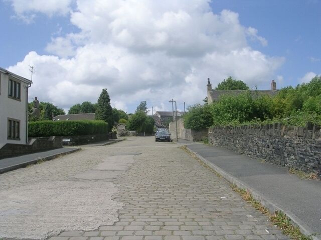 Low Moor Street - Common Road