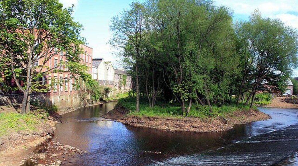 The River Don from Ball Street Bridge I was surprised by two things on this rare weekday visit to the area of Sheffield. Firstly that there was still the smell of oil, machine coolant and steel in the air from small tool-making works, and also that the east bank of the river is still lined with factory buildings. One of my earliest memories is being taken, for some reason, to the works that my dad was a manager at and looking out of a window at the, in those days, filthy river. I think it would have been from within the farthest, stone-built factory. John NicholsonÂs was the company name. It was a precision grinding shop and part of The Neepsend Steel and Tool Corporation.