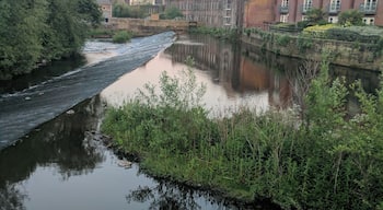 Ball Street Bridge, Kelham Weir, Kelham Island, Sheffield Wikidata has entry Q26538916 with data related to this item.