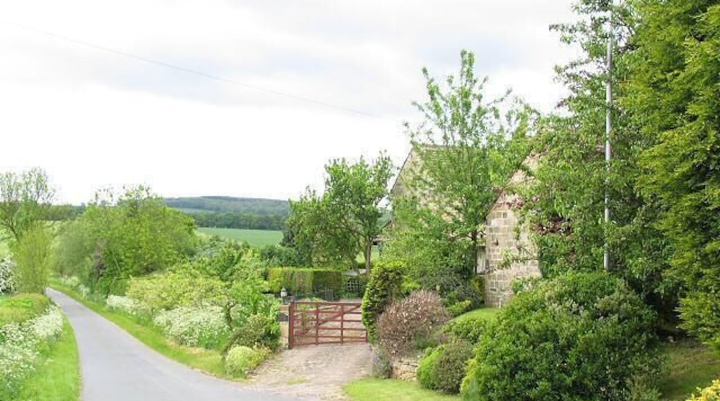 Keeper's Cottage, Notton. The Keeper's Cottage stands in the intersection of Keeper's Lane and George Lane on the western edge of the village of Notton.
