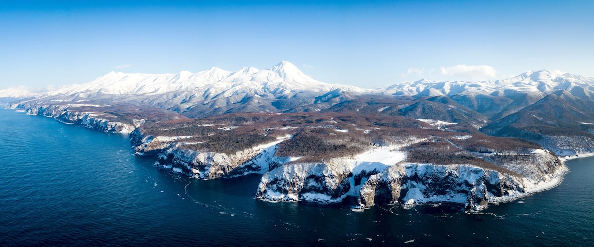 panoramic view of shiretoko peninsula and raosu dake mountain hokkaido in winter season