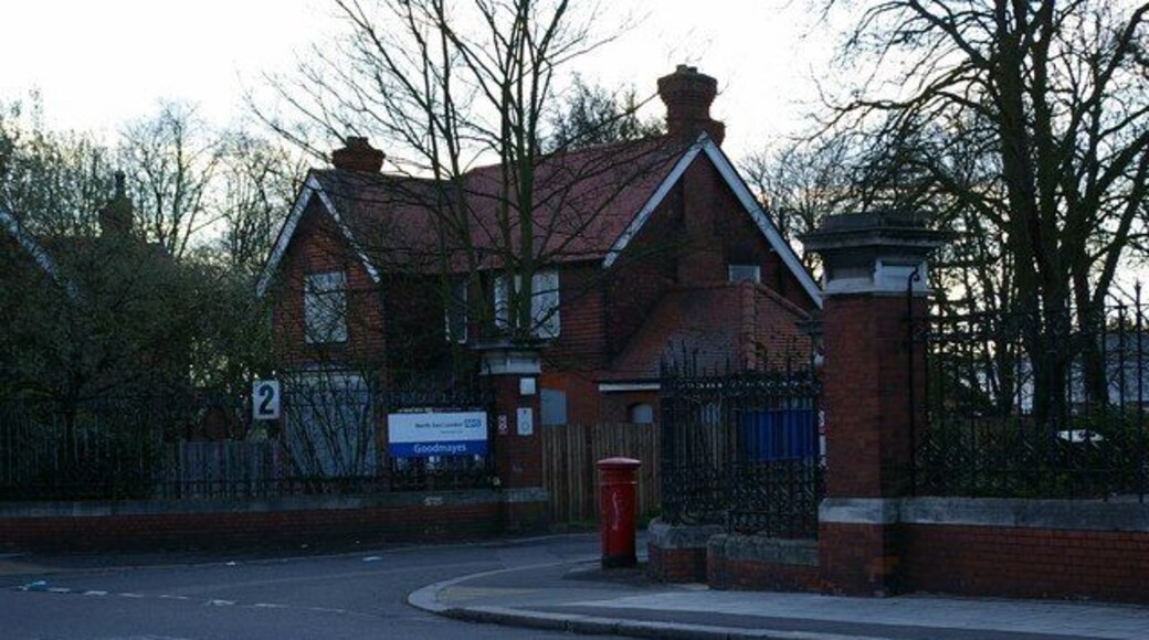 Goodmayes Hospital This is the unused gatehouse to Goodmayes Hospital in Barley Lane