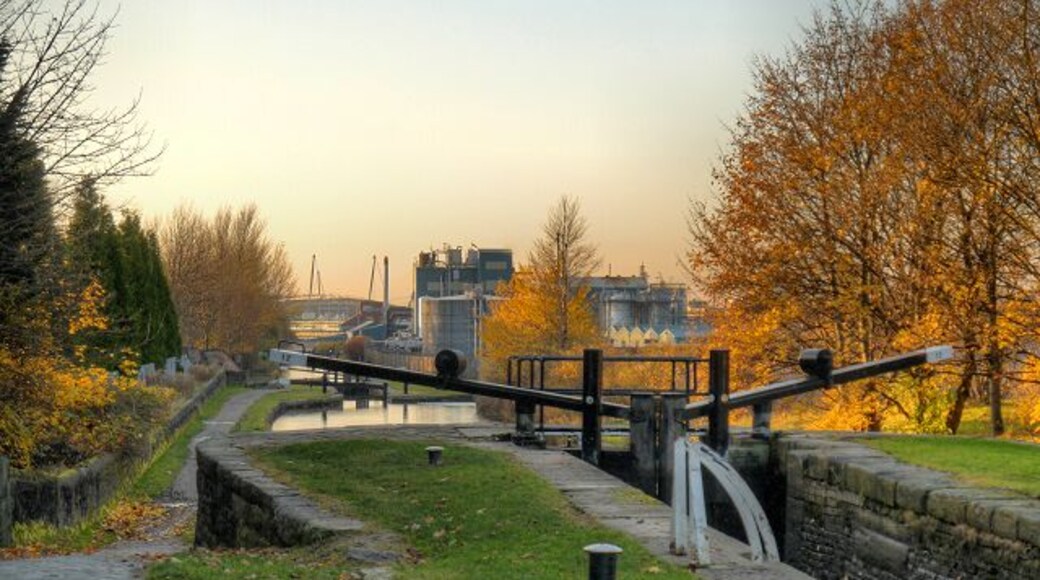 Photograph of Lock 12 on the Ashton Canal, Manchester, England
