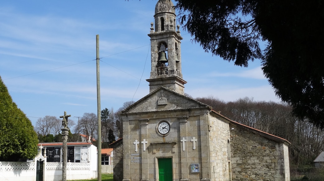 Igrexa de Santiago de Sísamo, Carballo.