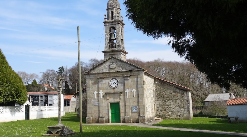 Igrexa de Santiago de Sísamo, Carballo.