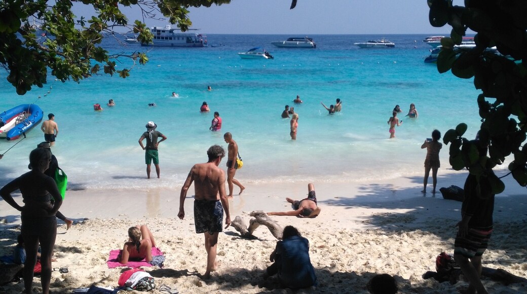 A "secret" beach at the Similan Islands in Thailand. During the time when these beautiful islands are open to the public they are full of people. Travel tip: try to stay here overnight, so you can see the beauty of the island in the early morning when the tourists have not yet arrived #LifeAtExpedia