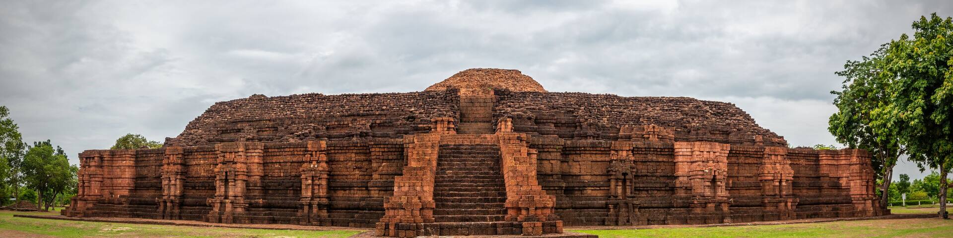 Khao Klang Nok is part of the Si Thep historical park which is set to be a UNESCO World Heritage Site in September 2023. It is an architecture in the Dvaravati period in Phetchabun Province, Thailand.