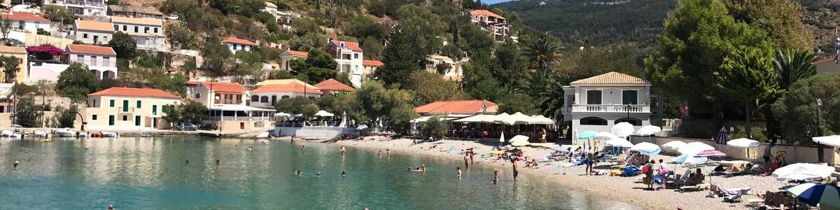 #BeachTips Assos beach is a beautiful spot for a refreshing dip in the crystal clear waters which surround the stunning island of Cephalonia. This small village has one of the largest castles in Greece which was commissioned by the Venetian Senate in 1593.