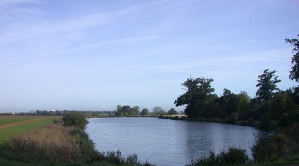 Reservoir near Highflyer's Farm It appears to be an angling venue.
