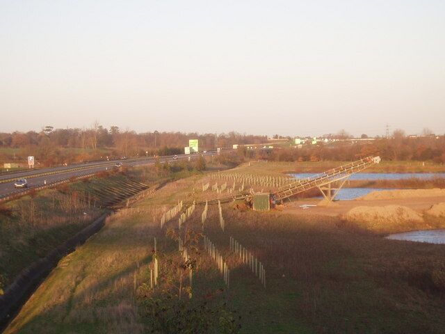 Bedford scenery clay pits and big roads...