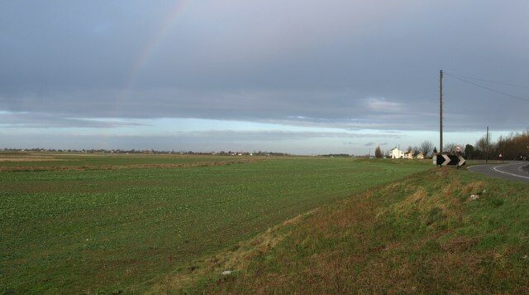 Cowbit Barrier Bank To the left is Cowbit Wash and the barrier bank carries the road on top of it.