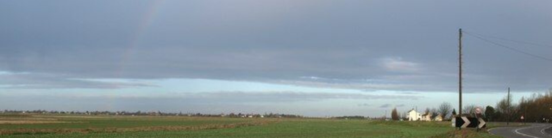 Cowbit Barrier Bank To the left is Cowbit Wash and the barrier bank carries the road on top of it.