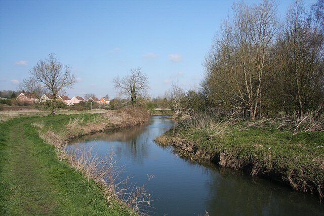 River Gipping at Great Blakenham The river was once navigable between Ipswich and Stowmarket, but the fifteen locks have fallen into disrepair. The river level is maintained by sluices and controlled weirs.