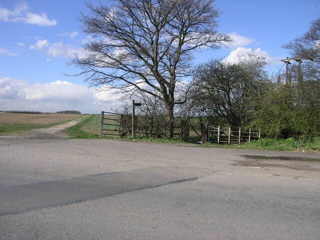 Footpath to the Humber, situated near Great Coates, Lincolnshire, England. This footpath crosses the A180 on a bridge and passes by the petro-chemical works on its way to the River Humber.