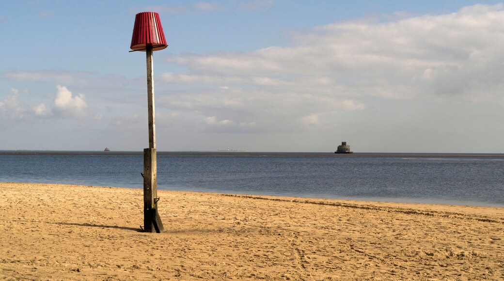 Haile Sand Fort, Bull Fort and, in the distance, Spurn Point Lighthouse.
