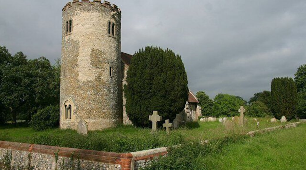 Kilverstone Church St Andrew's Church serves the small community of Kilverstone on the edge of Thetford. The Norman round tower dates from the 11th century. One service is held here each month.