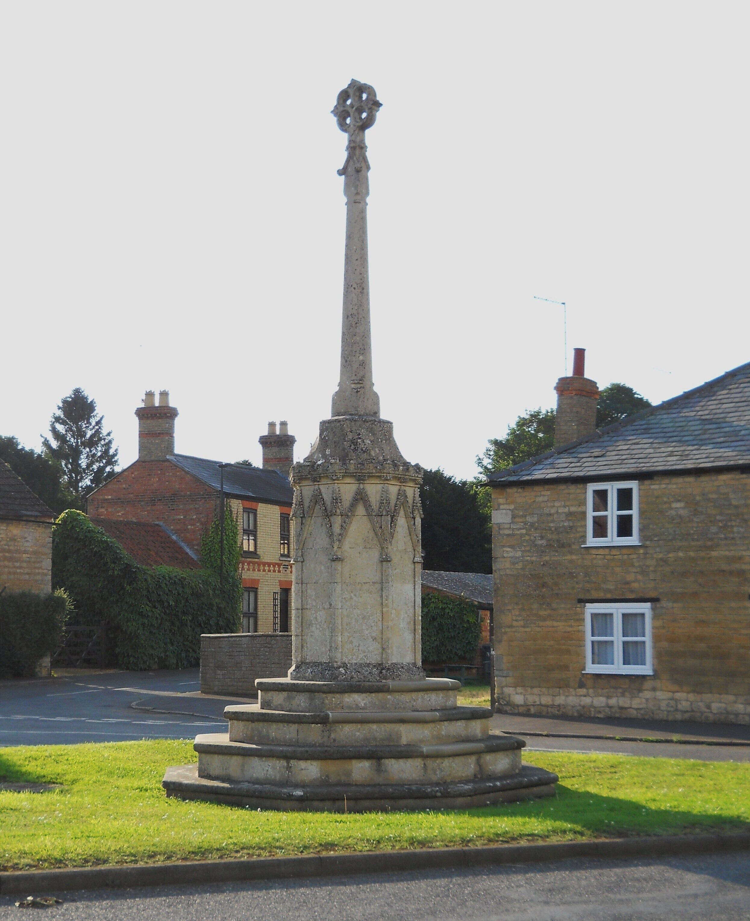 Village cross, Peakirk