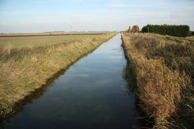 Counter Drain View NE from a bridge https://www.geograph.org.uk/photo/105827 at Tongue End