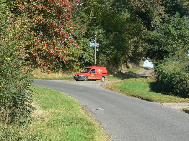 Delivering the mails The postie has just been down the lane to Brickyard Farm and is now continuing towards Halloughton and Southwell.