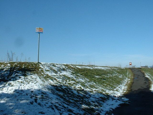 The east bank of Grimsargh Reservoir