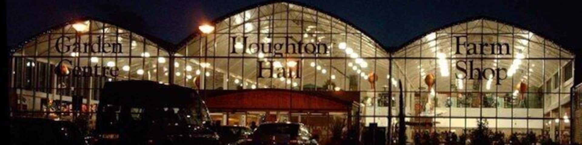 Houghton Hall Garden Centre by night This bright emporium opened in 2006, hence is not marked on the 1:50K map.