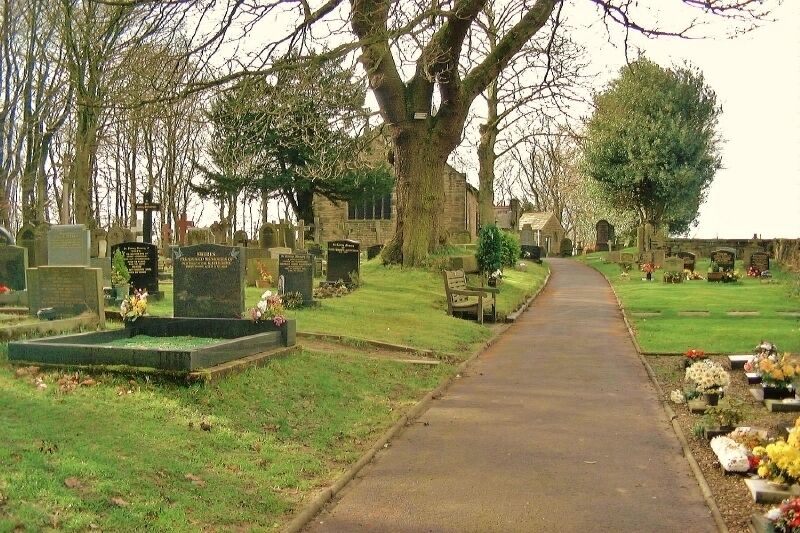 Rivington: Path to Church through Churchyard