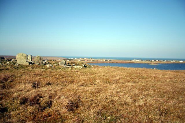 Looking back to Steinacleit and the Dun beyond