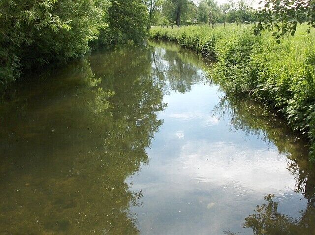 The River Avon, Milston. Looking upstream from the footbridge shown here 457187.