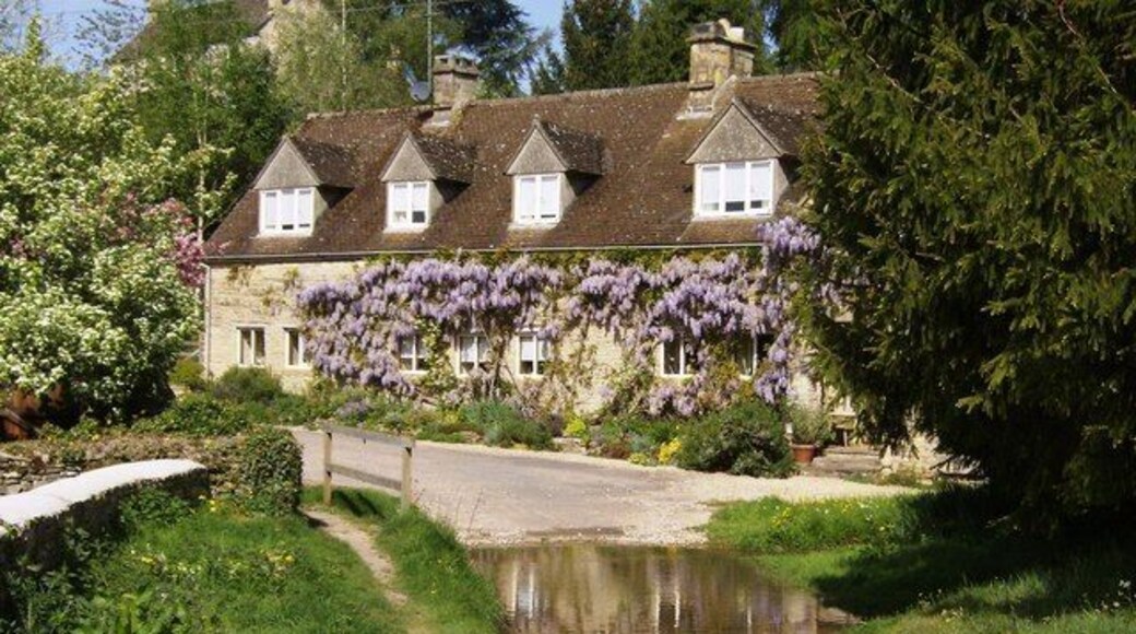 Duntisbourne Rouse ford A bridleway enters the village from the east passing this ford crossing the Dunt Stream.
