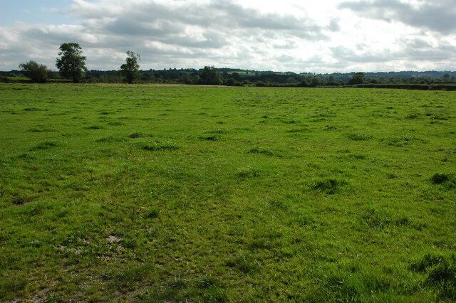 Pasture land in the Evenlode valley Pasture land in the Evenlode valley to the south of the village of Evenlode.