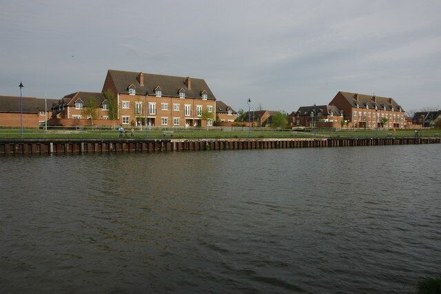 The Gloucester and Sharpness Canal New housing overlooking the Gloucester and Sharpness Canal near the Pilot Inn at Sellars Bridge.