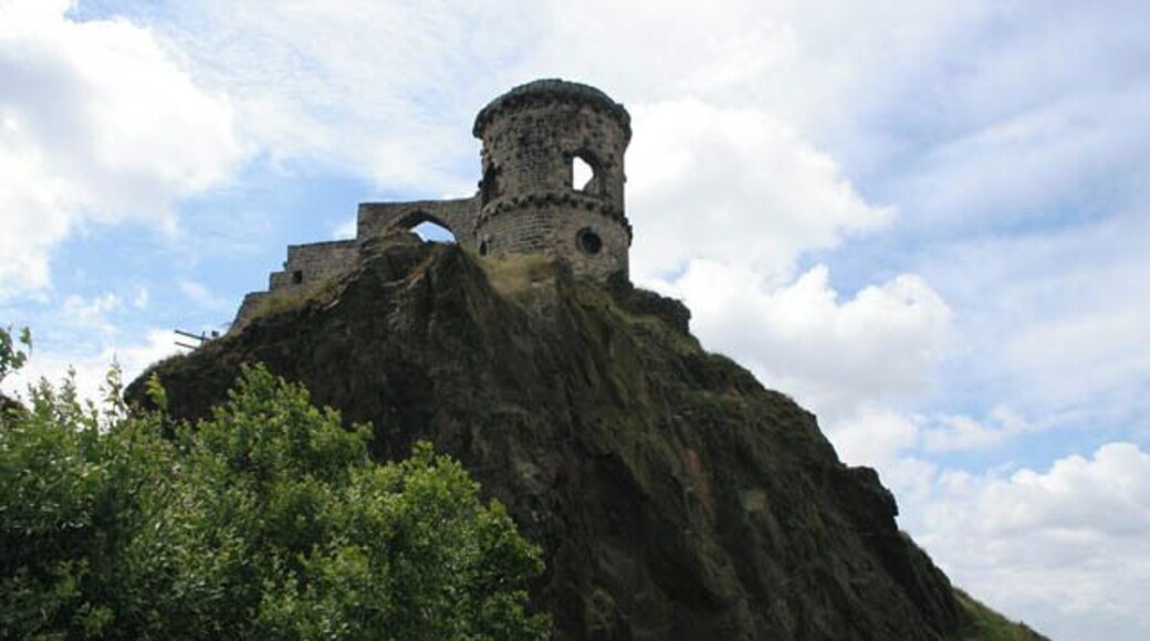 Mow Cop Castle From the north east. This "castle" commands an ideal defensible spot with far ranging views all around. Only one problem: it was built as a summerhouse in 1754!