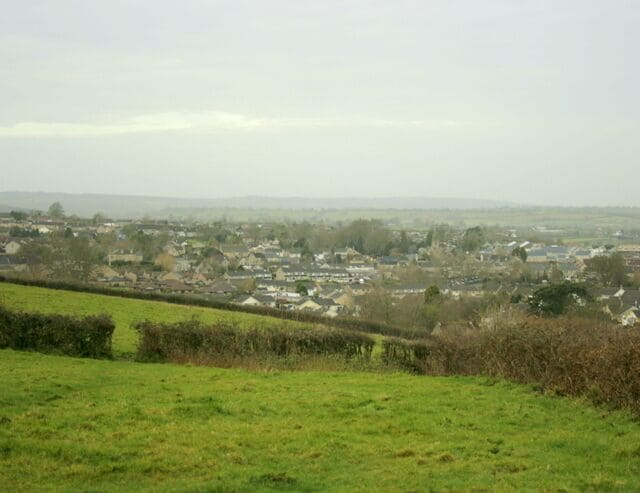 Paulton from Paulton Hill. Turning left from 1086343 gives a view of central and southern Paulton. An entry from Charles Wesley's journal 1748: Tues., October 25th. I rode to Paulton, where my horse cast me to the ground with such violence, as if I had been shot out of an engine. I lay breathless for some time.set me on the horse, and led me to Bristol; got a Surgeon to dress my arm and hand, which were much bruised, and my foot crushed. copied from: http://www.visionofbritain.org.uk/text/chap_page.jsp?t_id=C_Wesley&c_id=26&p_id=13136#pn_17