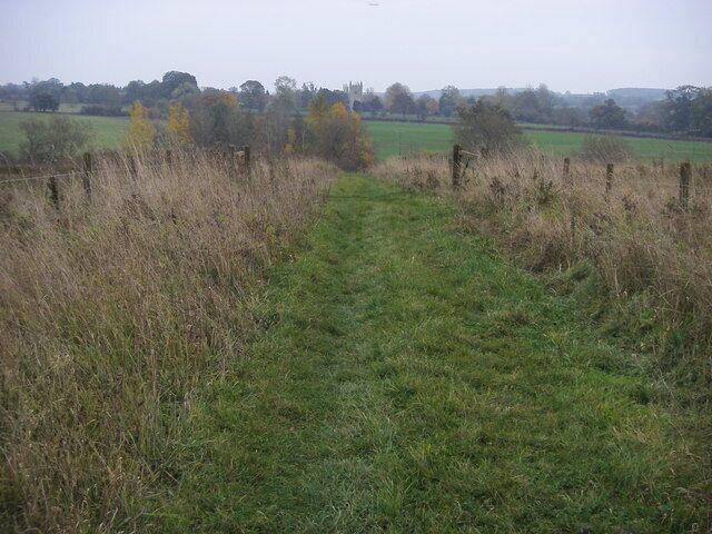Bridleway to Spelsbury From Grove Lane the bridleway to Spelsbury near the tower of All Saints church
