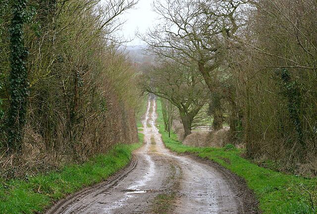 Calais Lane A long way from France, but the lane from Yelford to Brighthampton really is called Calais Lane!