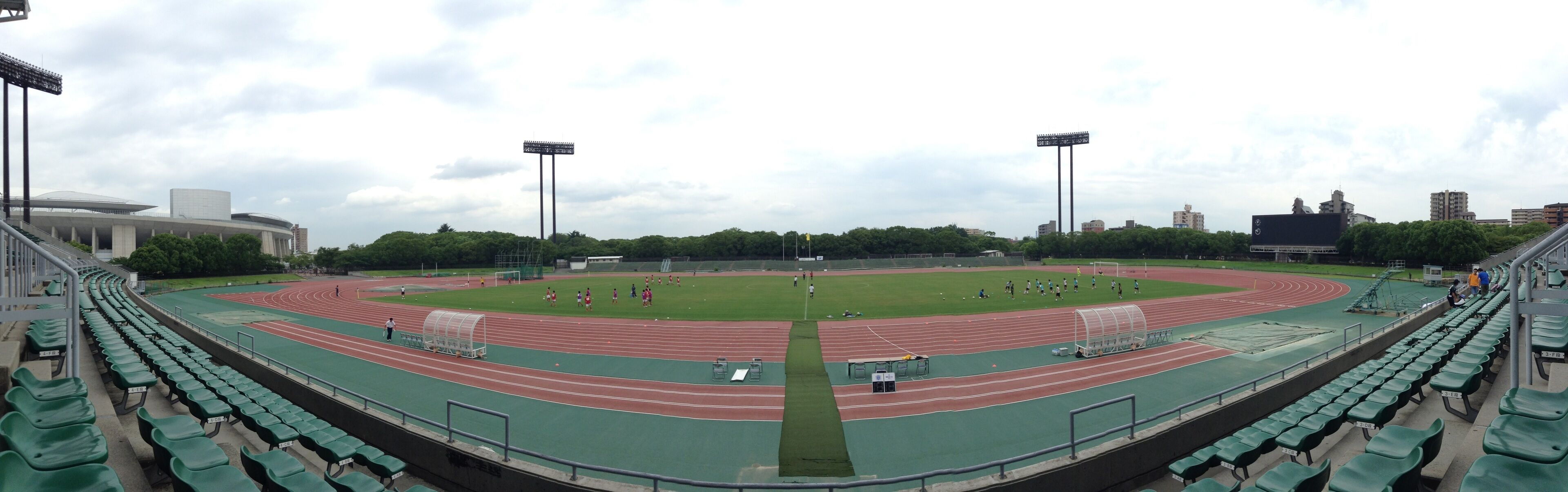 The panoramic photograph of Nagai Second Stadium（The regular-season game of Kansai Soccer League, 14 July, 2013）.