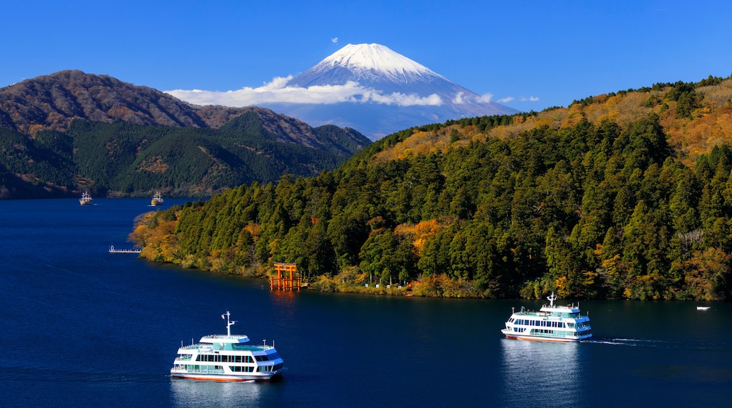 Lake Ashi and Mount Fuji in autumn, Japan,Kanagawa Prefecture,Hakone Machi