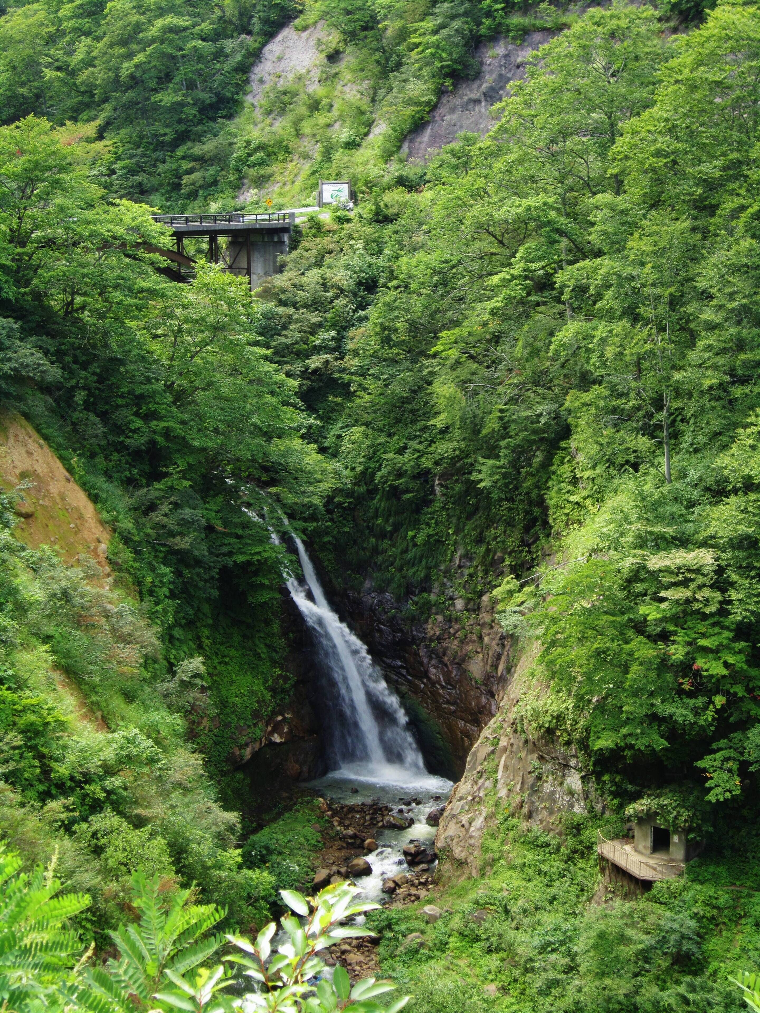 Ōtagiri River Fudō Falls (Ōtaki Falls).