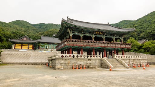 Cheonan, Chungcheongnam-do, South Korea. Gakwonsa Temple.