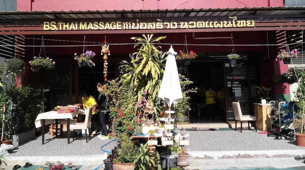 Let's enjoy your Massage here.